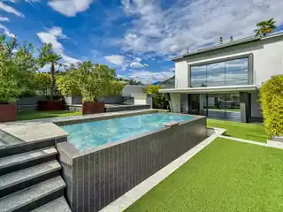 Luxurious Triplex Penthouse