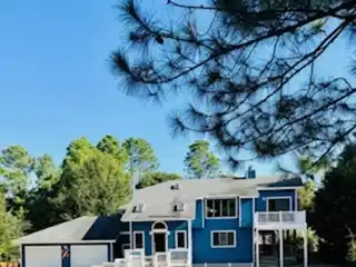 Lovely Home a Short Walk from the Ocean