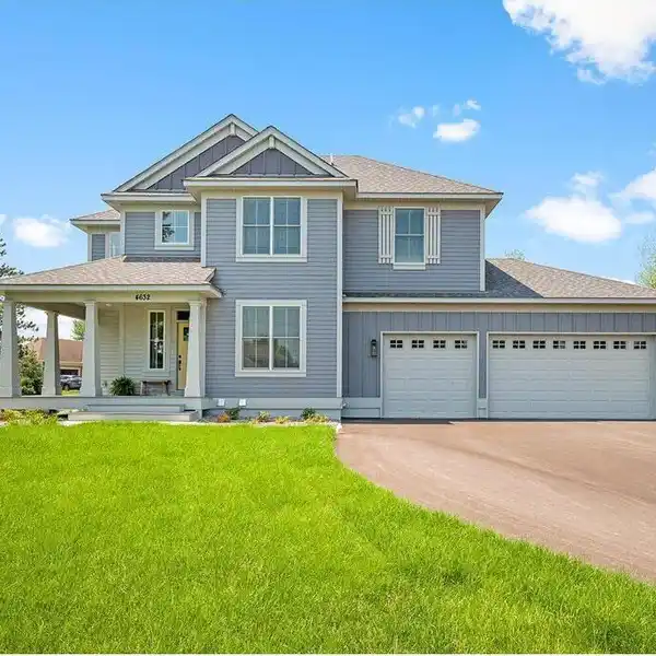 CHARMING AND ROOMY HOME