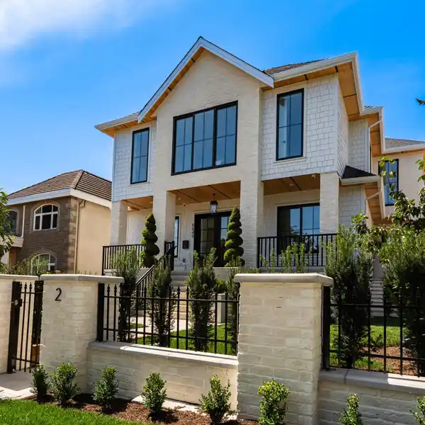 UNPARALLELED DUPLEX LIVING