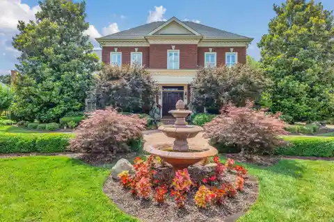 Beautiful Custom Home in Sought-after Mirabella