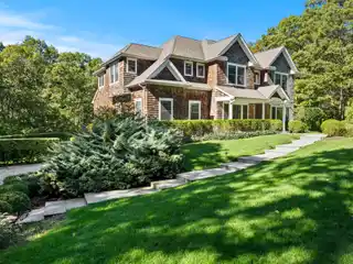 Gorgeous and Secluded in Southampton