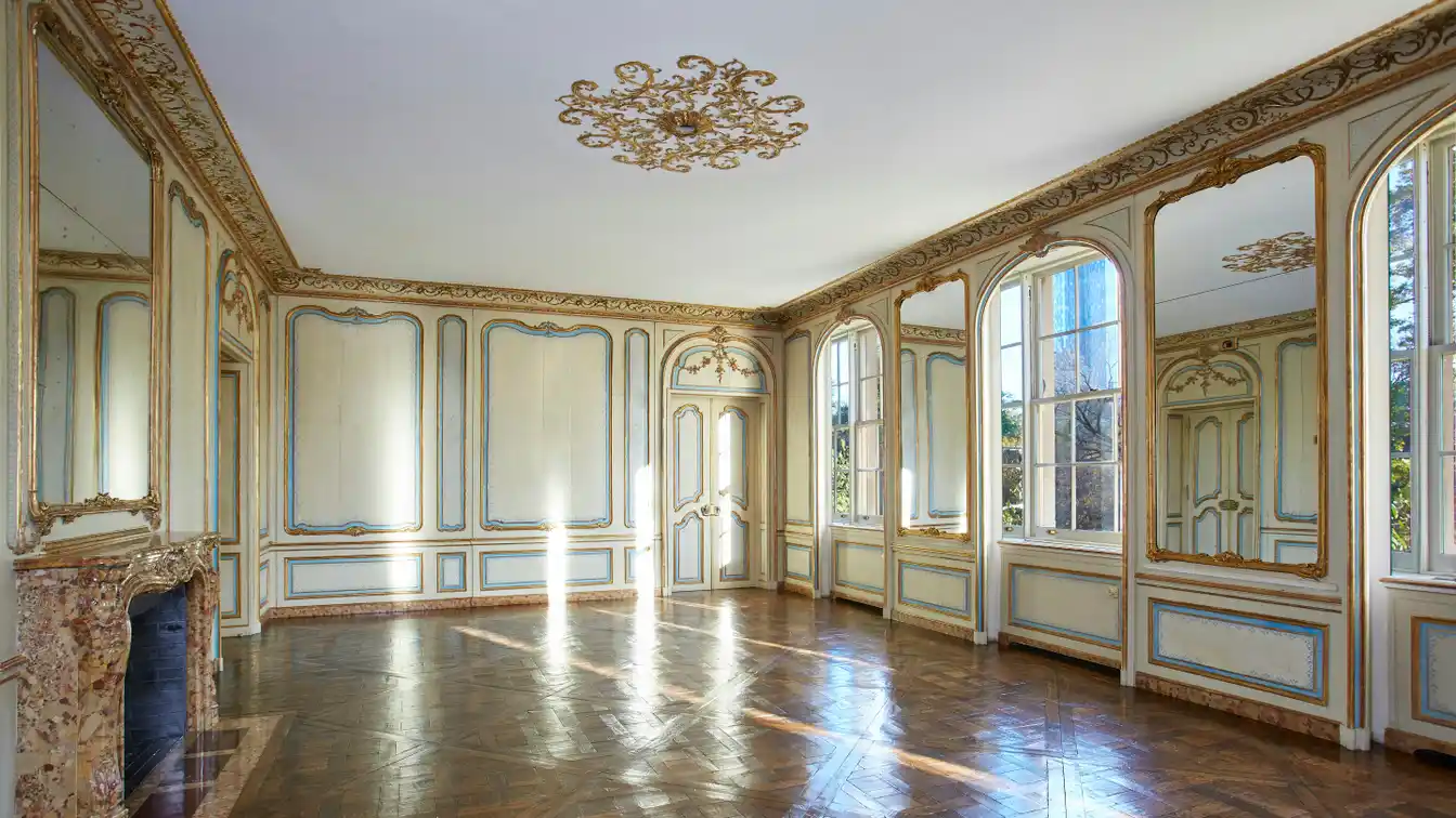 Exceptionally Grand Fifth Avenue