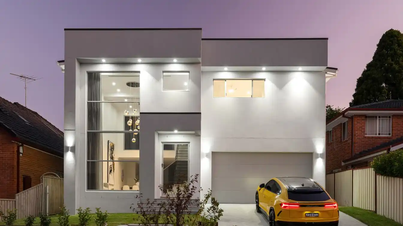 Statement Residence in Premier Location