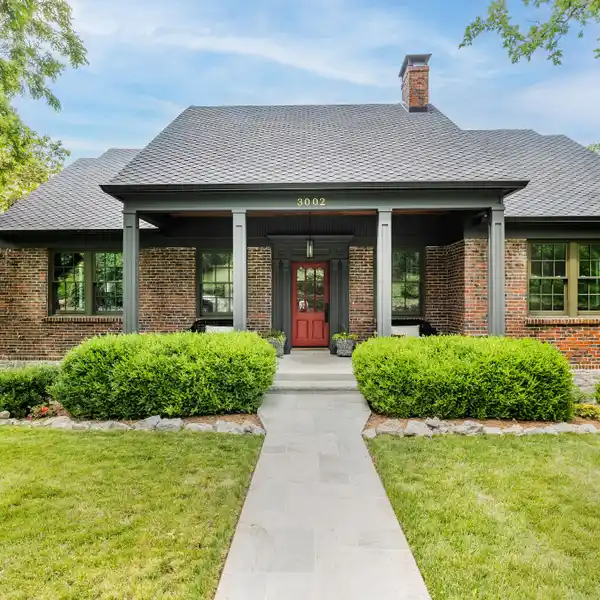 ONE-OF-A-KIND HISTORIC RENOVATION