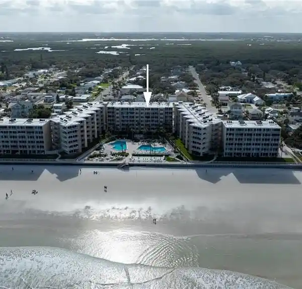 SPECTACULAR OCEANFRONT CONDO