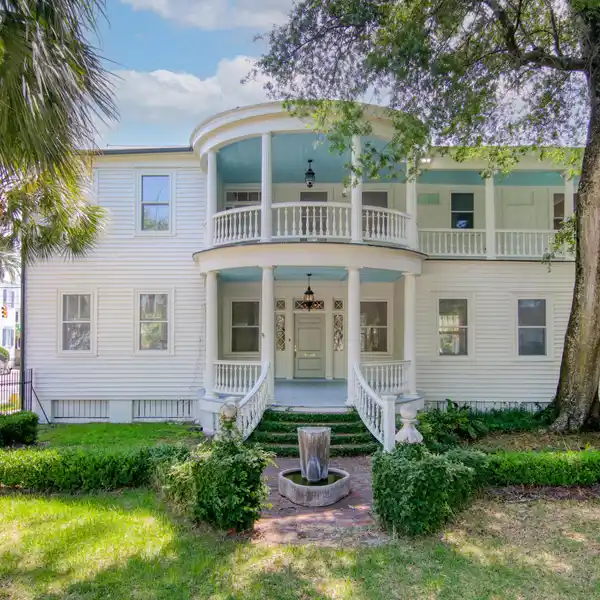 IMPRESSIVE 19TH CENTURY HOME