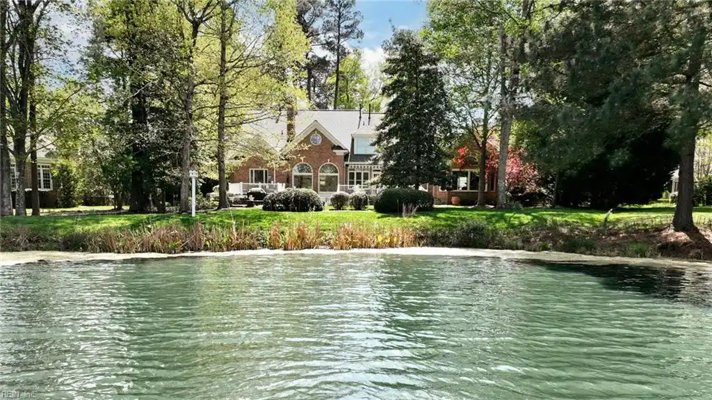 Waterfront Living in a Premier Community