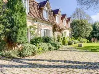 Historic Forest Retreat with Pool and Guesthouse