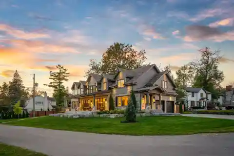 Newly Built Home in a Prestigious Gated Community