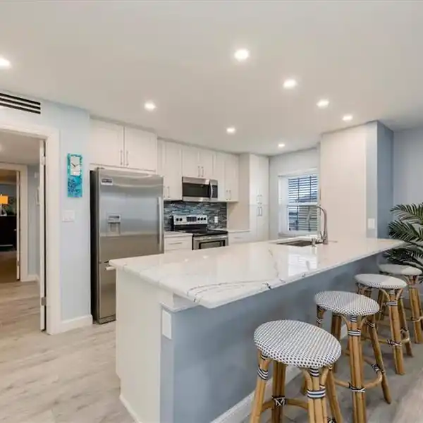 SWEEPING GULF VIEWS IN THE MOORINGS