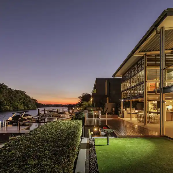 BREATHTAKING WATERFRONT PROPERTY