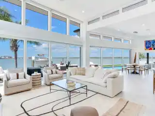 Awe-inspiring Point Property
