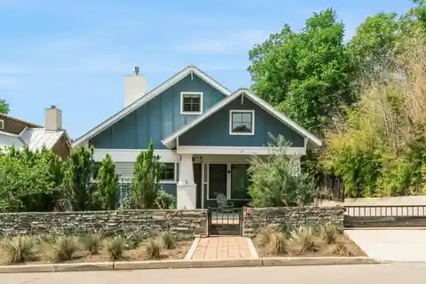High-end Home with Smart Functionality