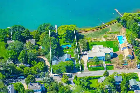 Glover Street Waterfront with Dock