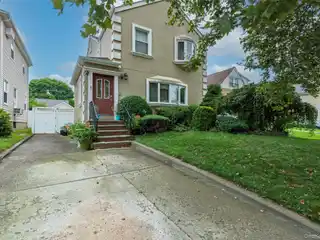 Beautiful and Spacious Colonial Home