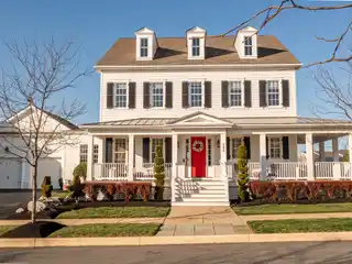 Modern Colonial Farmhouse