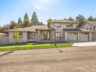 Refined Living in Prestigious Summerfield
