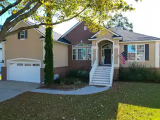 Beautiful Home in Desirable Seaside Farms