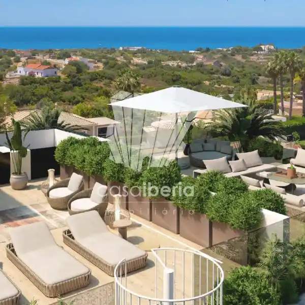 CONTEMPORARY FUNCTIONALITY AT QUINTA HEIGHTS