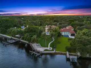 Gated Direct Intracoastal Property