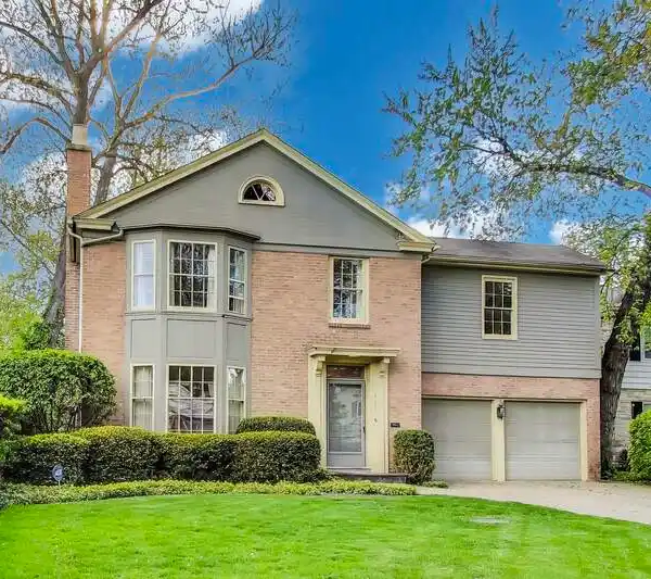 TIMELESS CHARM MEETS INCREDIBLE LOCATION