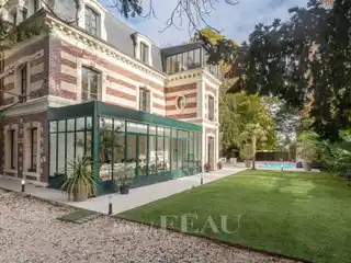 Luxurious and Characterful Period Property with Pool