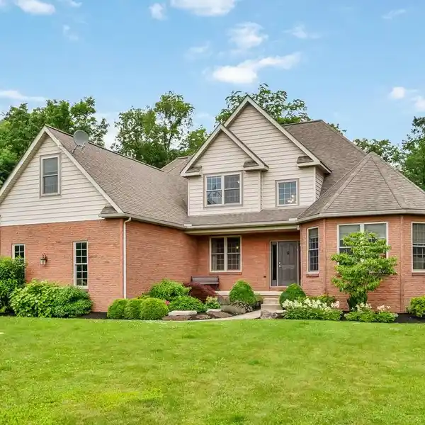 SPACIOUS LUXURY HOME WITH SCENIC RAVINE VIEWS