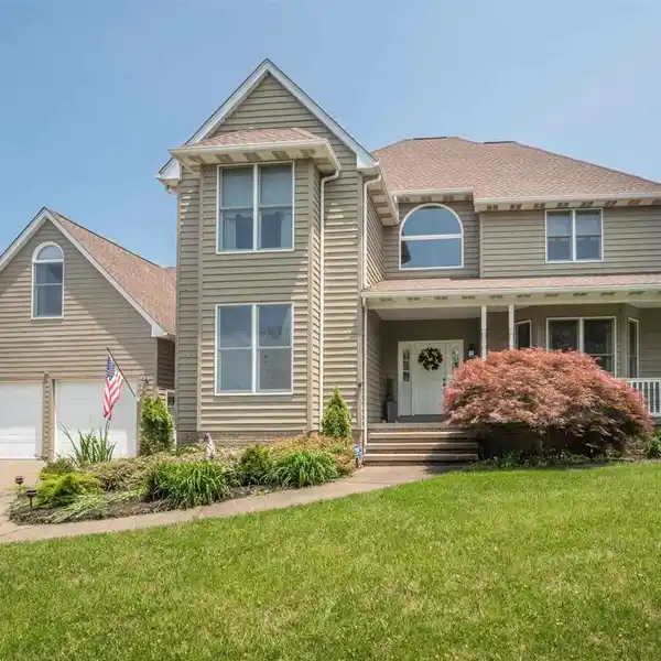 WELL-MAINTAINED HOME IN A GATED COMMUNITY