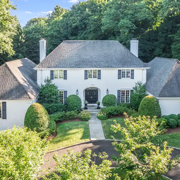 SPECTACULAR HOME ON BLISSFUL PRIVATE PROPERTY