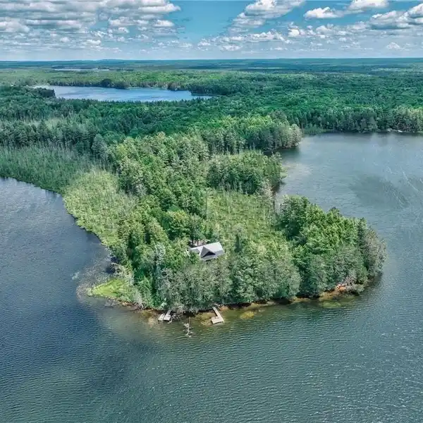 ADIRONDACK-STYLE LOG ESTATE