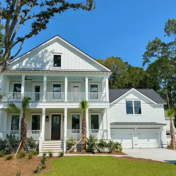 ENJOY A CUSTOMIZED HOME