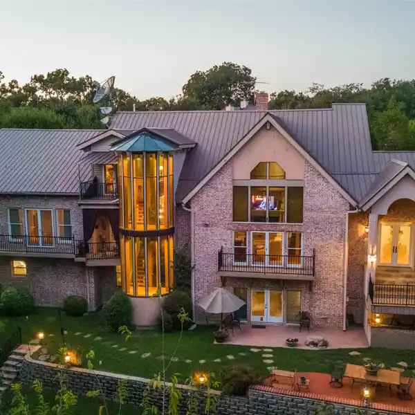 A SLICE OF TEXAS HILL COUNTRY IN THE HEART OF LAKEWOOD