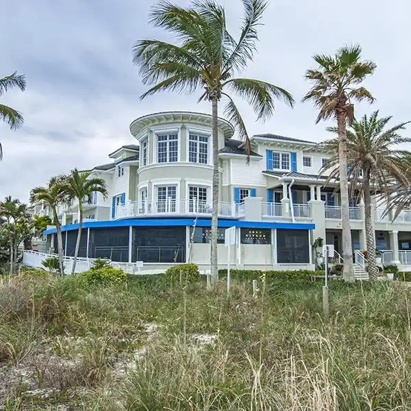 PREMIER OCEANFRONT PENTHOUSE