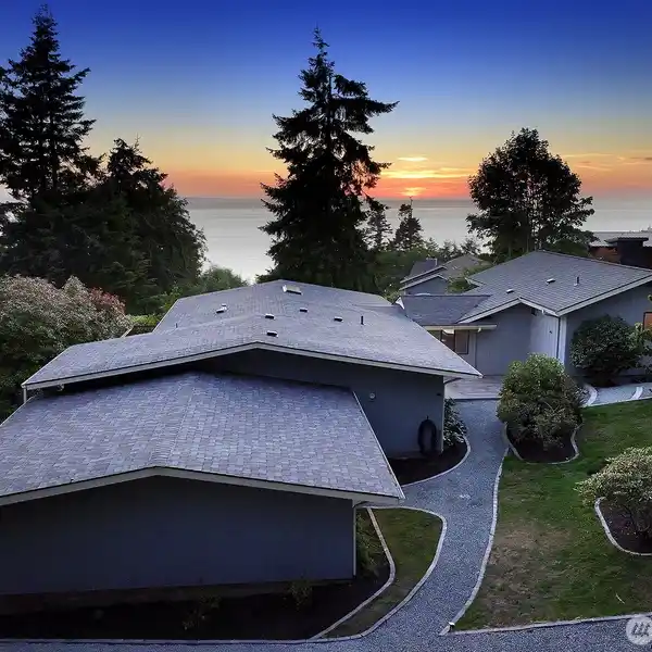 MID-CENTURY GEM WITH OLYMPIC MOUNTAIN VIEWS