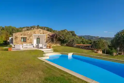Luxury Villa with Pool and View of the San Pantaleo Mountains