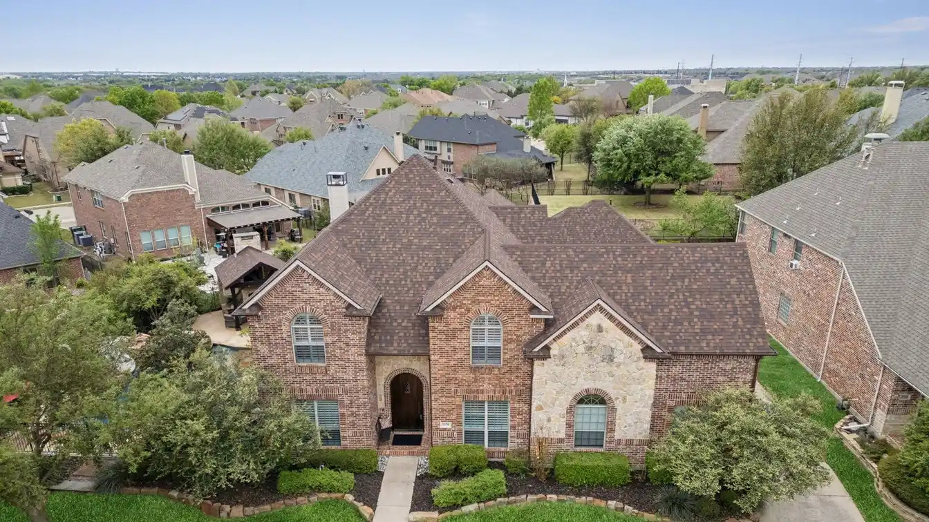 Updated Beauty in Sought-after Gentle Creek