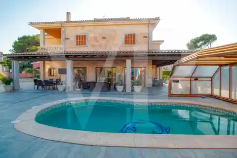 Spectacular Villa with Pool in the Son Bauló Urbanization