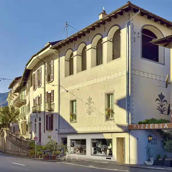 TYPICAL HISTORIC PATRICIAN BUILDING NEAR LAKE MAGGIORE