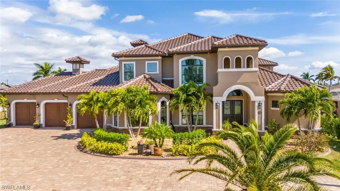 Dream Waterfront Oasis