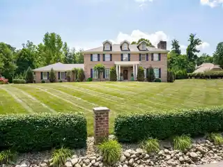 Exquisite Living at Lakeside Estates