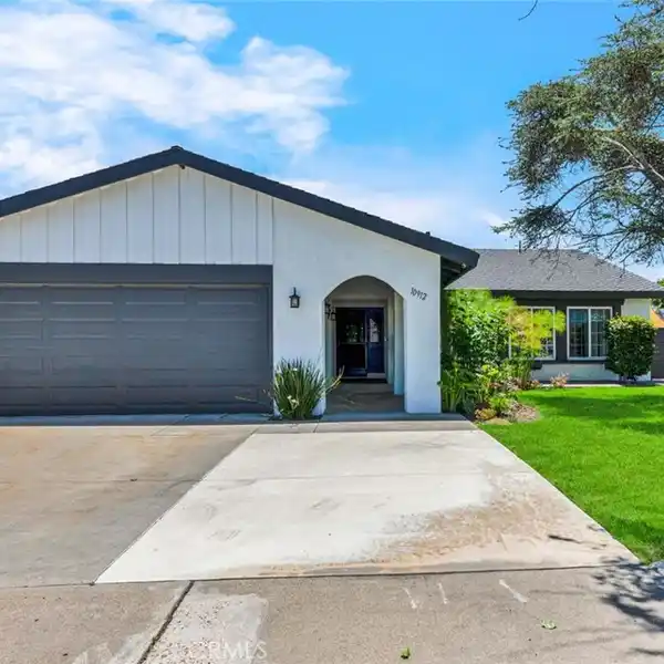 MODEL-PERFECT SINGLE-LEVEL MEADOW HOME