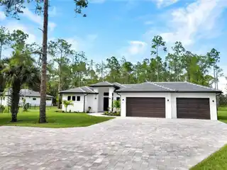 Desirable Setting in Golden Gate Estates