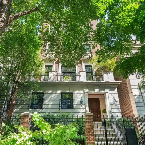 MASTERFULLY DESIGNED HOME IN NEAR NORTH