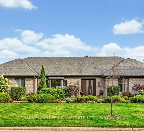 TRANSFORMED BUNGALOW ON AN EXCLUSIVE STREET
