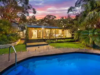Peaceful Elanora Heights Home Steps from Nature