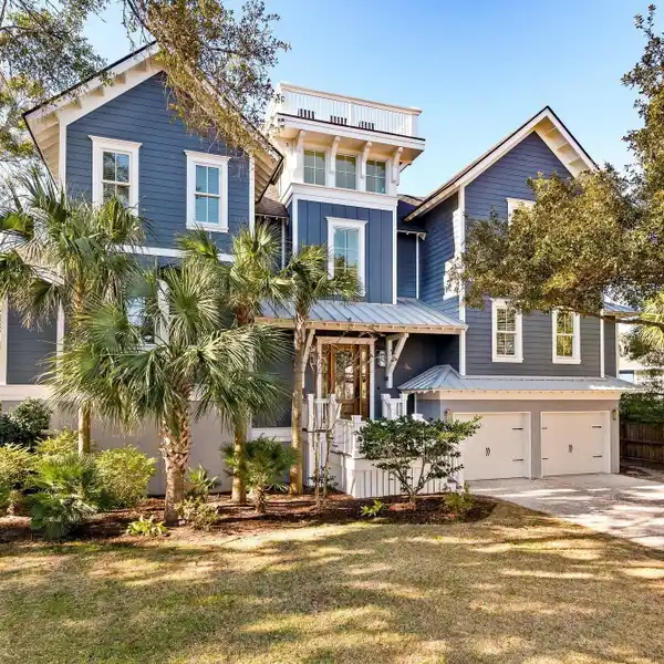 COASTAL RETREAT STEPS TO BEACH