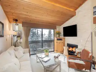 Top-floor Corner Residence on Gore Creek