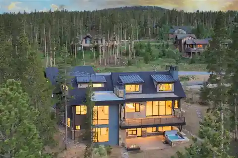 Architectural Treasure Within Beautiful Mountain Surrounds