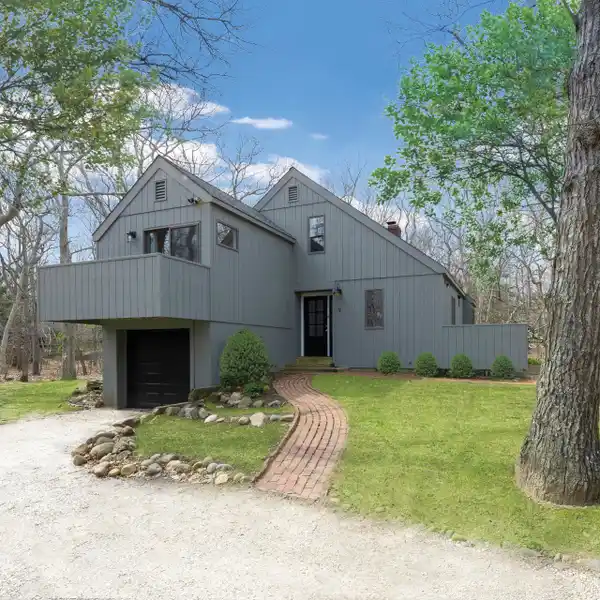RENOVATED BEACHSIDE RETREAT IN THE HAMPTONS